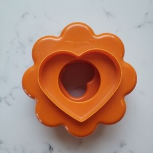 TUPPERWARE Vintage 1970s Plastic Stackable Nesting Cookie Cutters, 1657-5